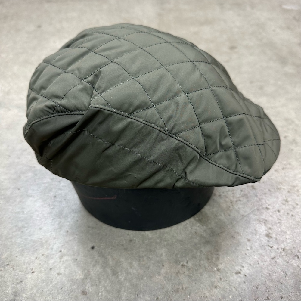 Banana Republic quilted nylon newsboy cap with fleece lining - Picture 2 of 6